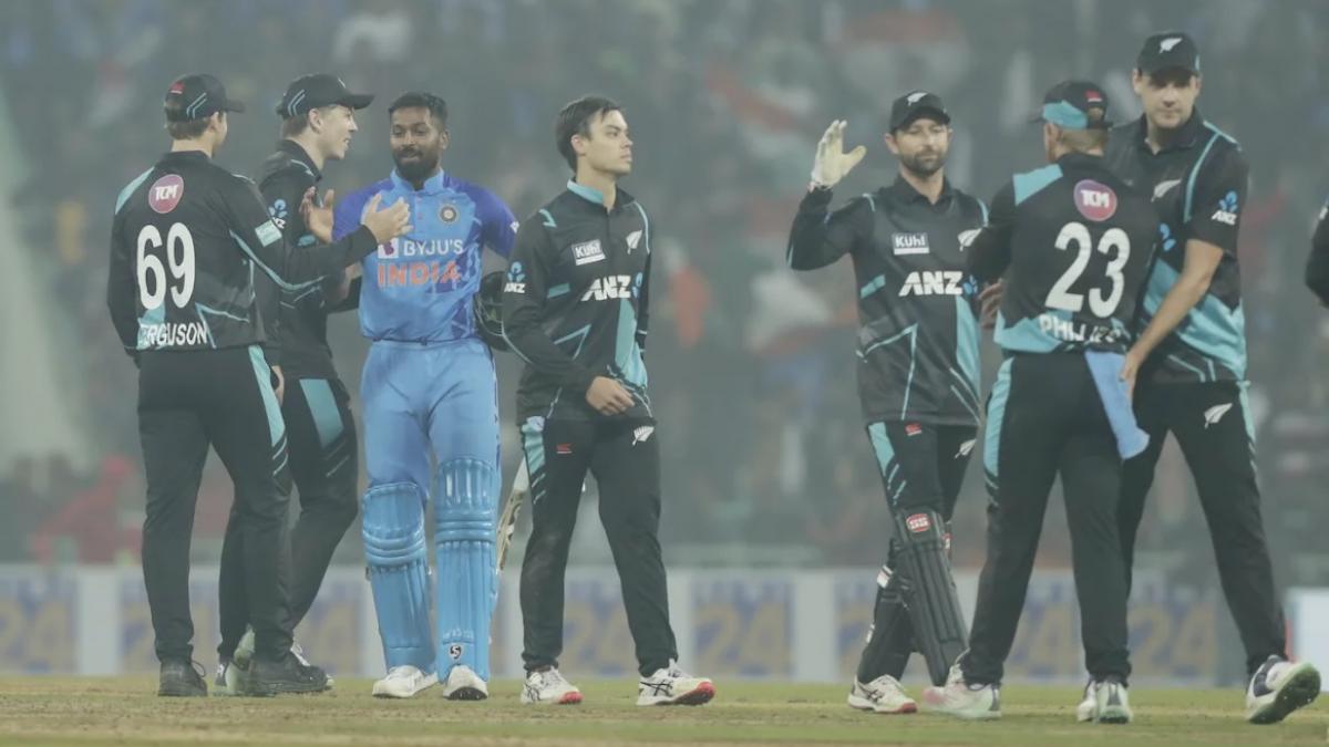 लखनऊ की पिच पर खड़े हुए सवाल (Getty)