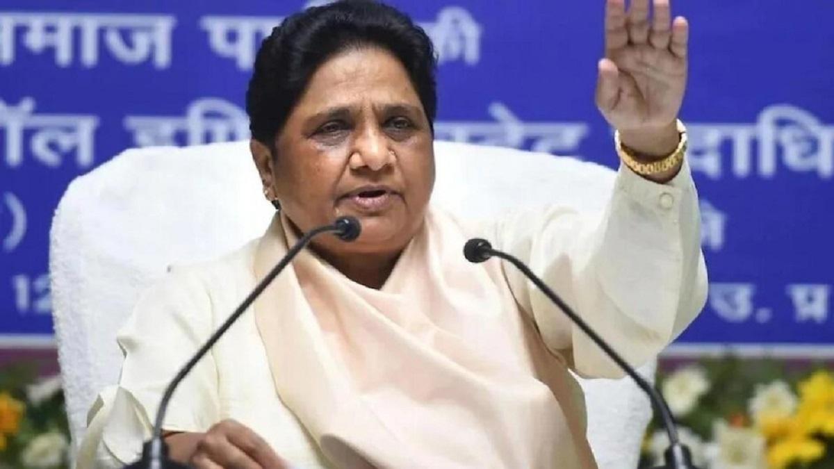 Lucknow : बसपा सुप्रीमो मायावती की दो टूक, कहा- 'पार्टी छोड़ने वालों की अब वापसी नहीं' - Mayawati said leaders who left BSP will not be taken back in the party LCLG - AajTak