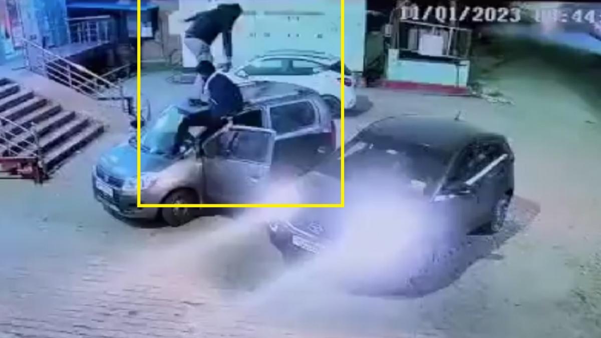 युवकों ने मचाया हुड़दंग