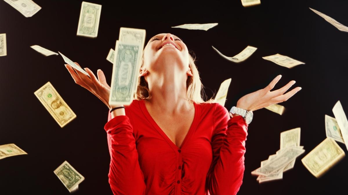 फाइनेंस कंपनी के शेयर ने निवेशकों को बनाया करोड़पति