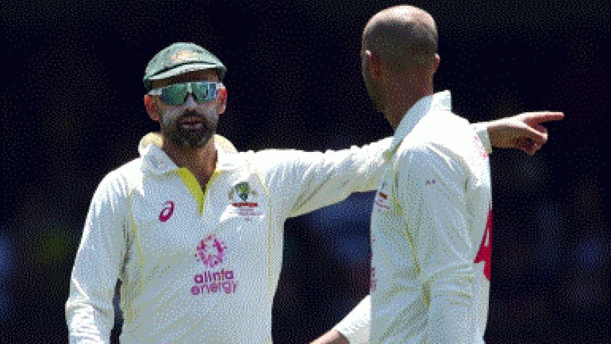 Nathan Lyon and Ashton Agar (Getty)