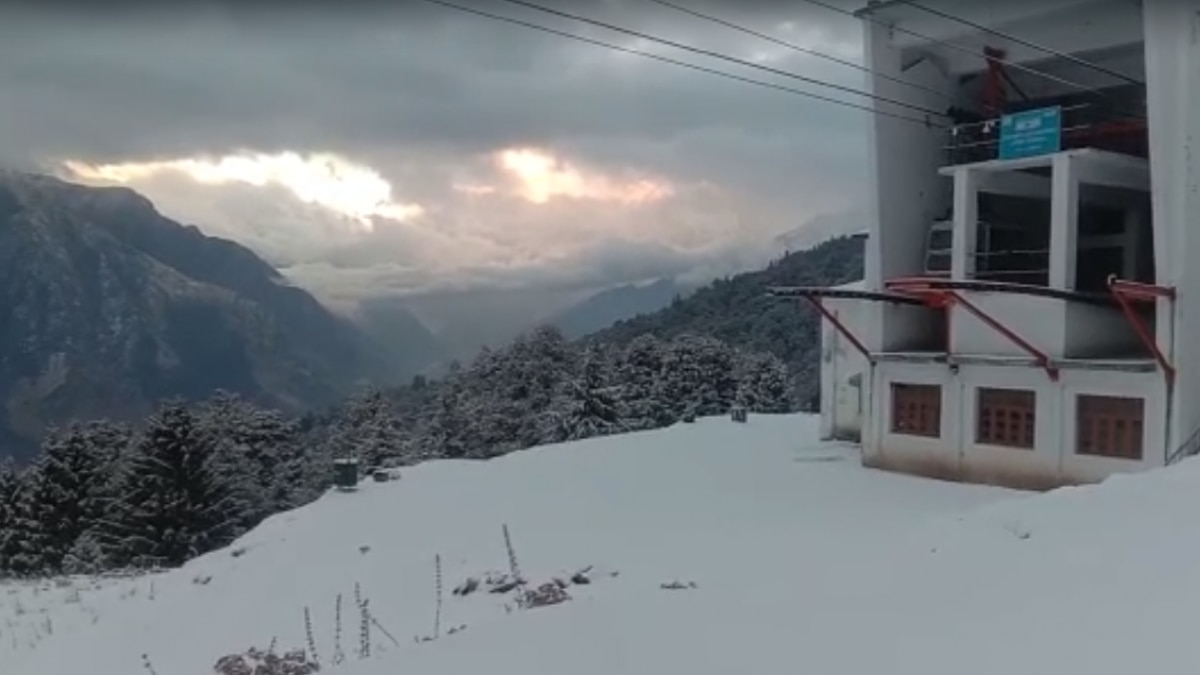 Snowfall in Auli