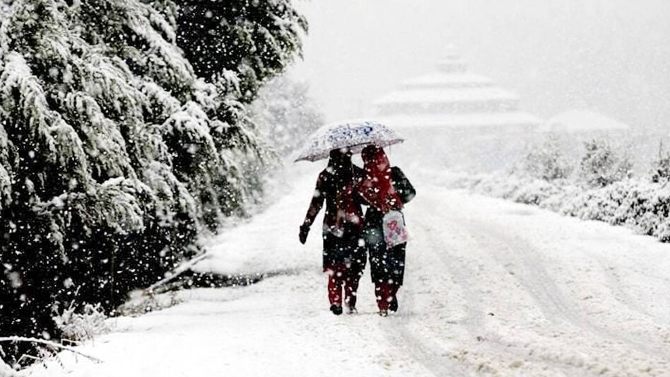 IMD Alert Today: देहरादून से मनाली तक बारिश और बर्फबारी, मौसम विभाग ने जारी किया 24 घंटे का अलर्ट - Rain and Snowfall alert today uttarakhand weather imd forecast january 25 hill