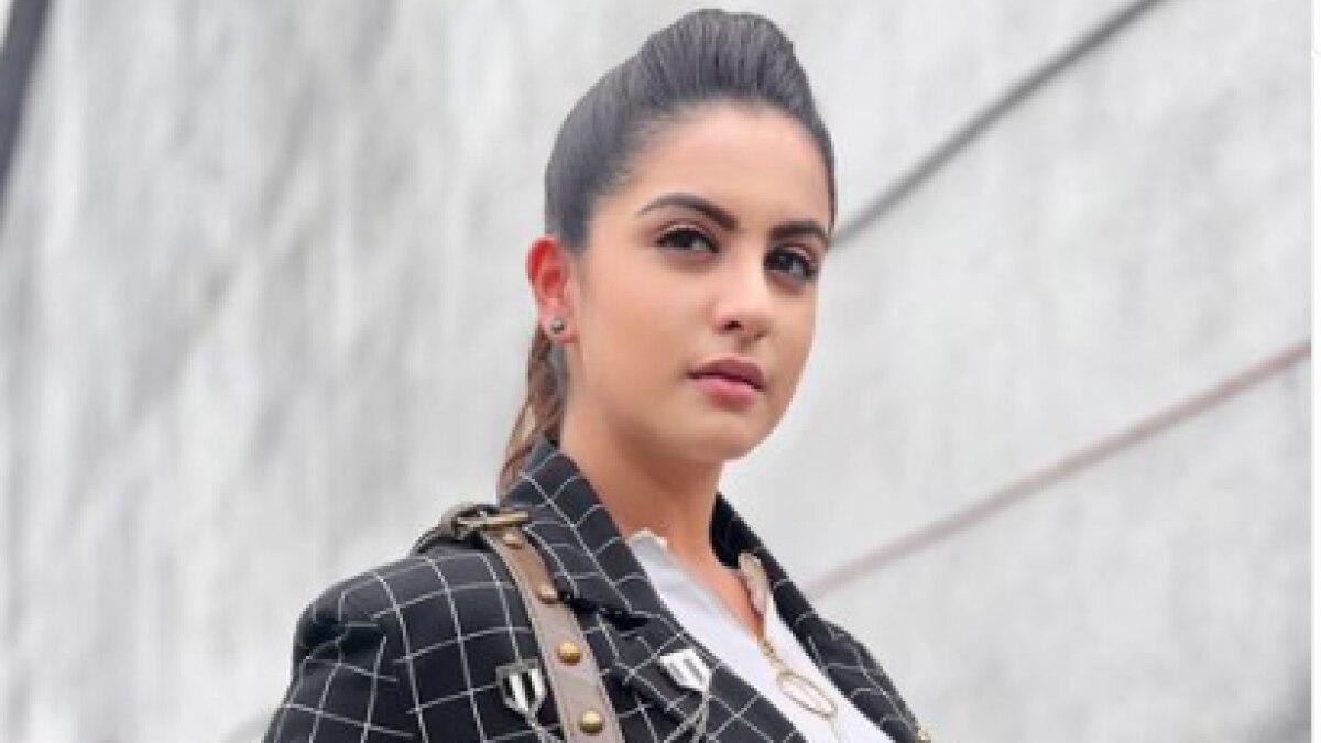 तुनिशा शर्मा