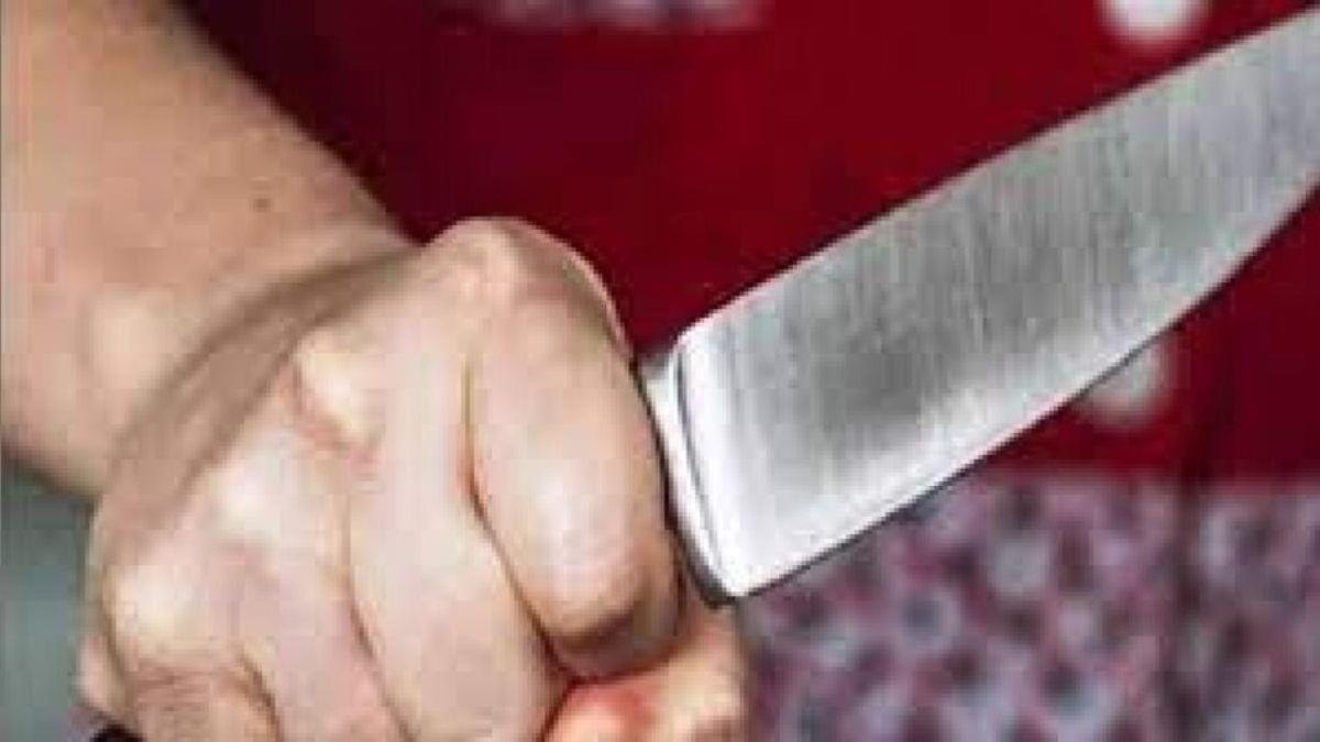 फौजी बेटे ने दोस्तों के साथ मिलकर पिता पर किया जानलेवा हमला, उंगलियां और प्राइवेट पार्ट काटा