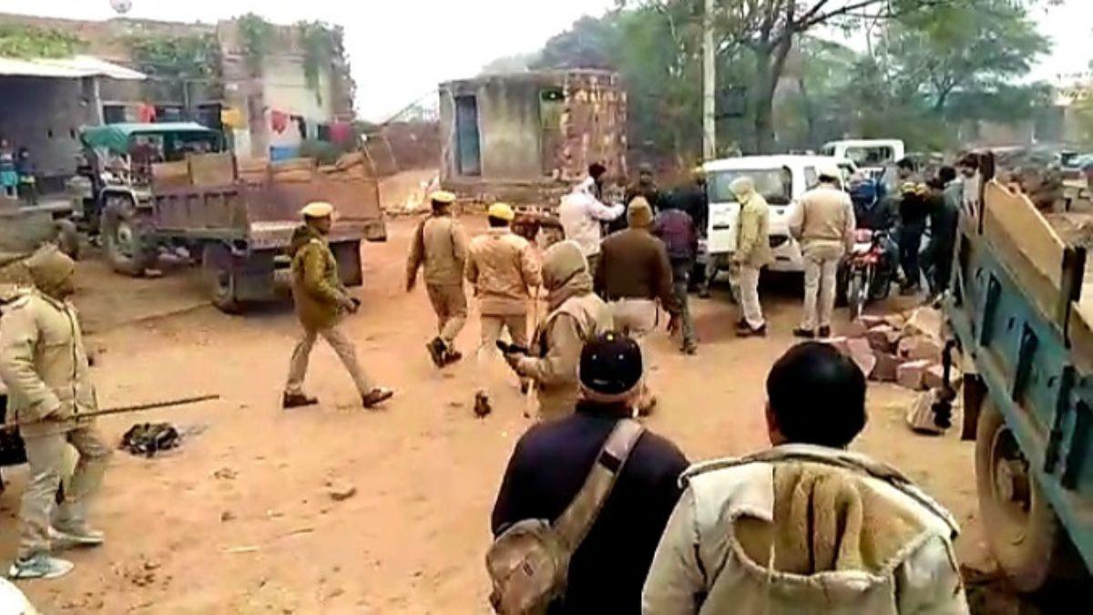 Rajasthan: खनन माफियाओं ने SIT टीम पर किया हमला, वाहन में की तोड़फोड़, जान बचाकर भागे जवान