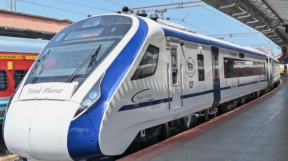 बिहार में वंदे भारत एक्सप्रेस पर फिर पथराव: Stones pelted again on Vande Bharat Express in Bihar
