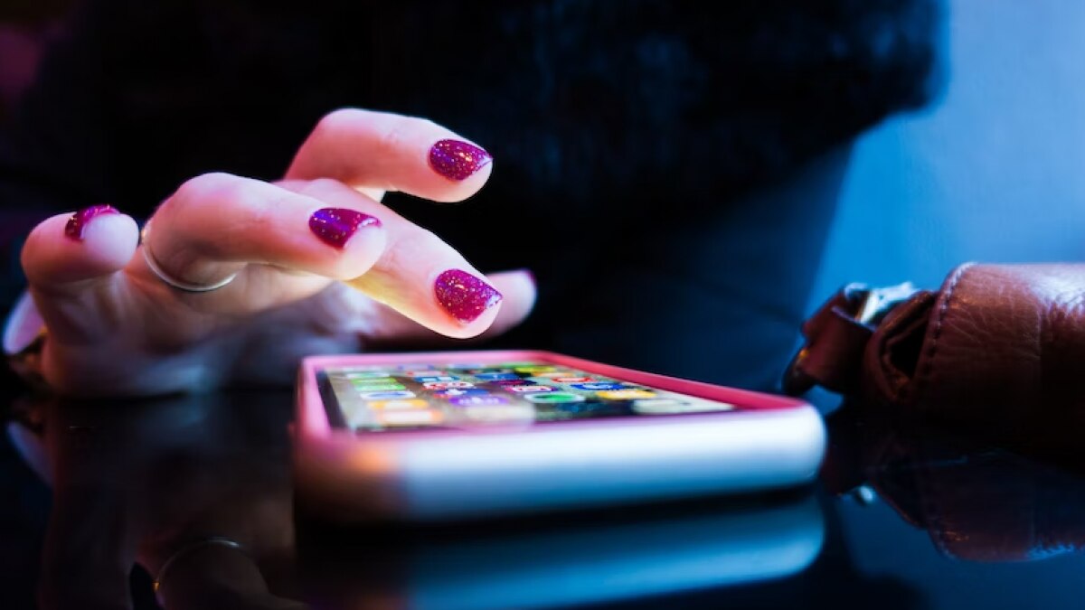 लोन देने वाले कई ऐप्स से हटाया गया बैन