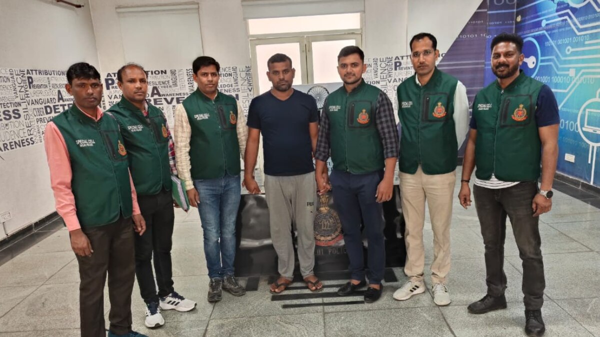 पुलिस ने आरोपी को प्रयागराज से गिरफ्तार कर लिया है 