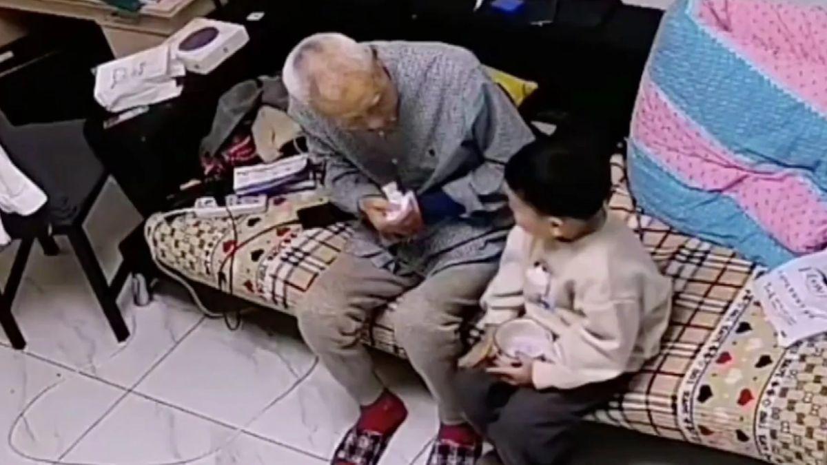 '...तो मैं पास नहीं रहूंगा', सुनते ही फूट-फूटकर रोया बच्चा, वीडियो वायरल