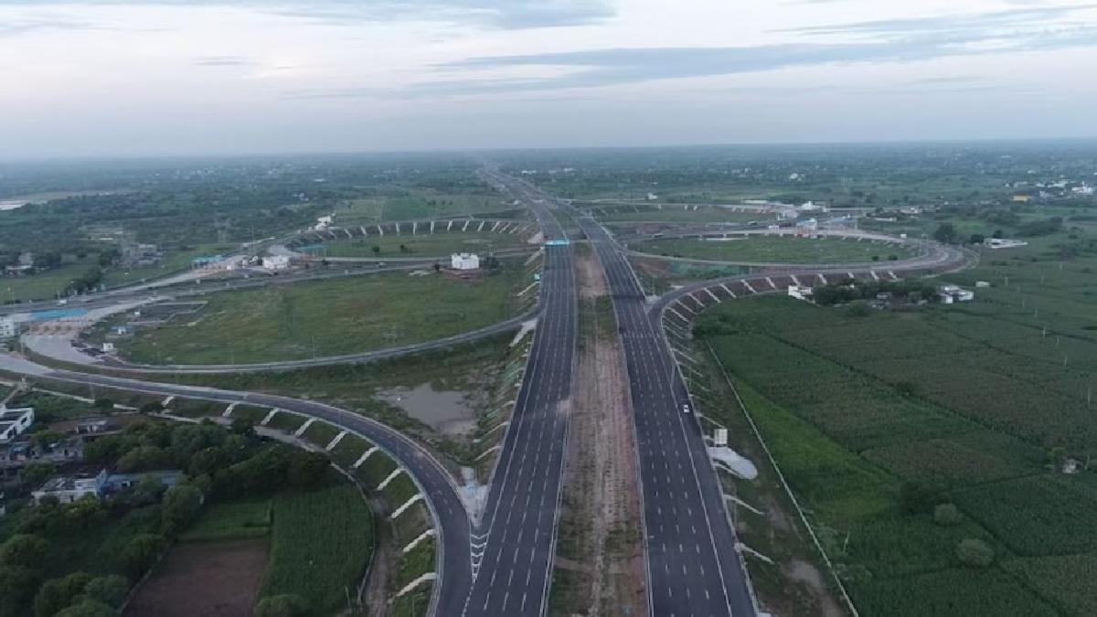 मुंबई एक्सप्रेस वे पर बुधवार से देना होगा टोल टैक्स