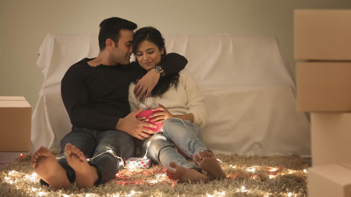 कई जगहों पर बैन है वैलेंटाइन डे मनाना (प्रतीकात्मक तस्वीर- Getty Images)