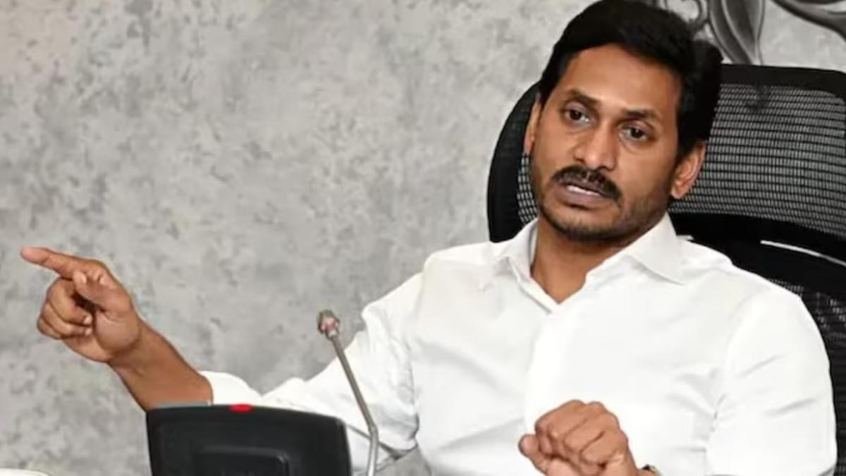 सीएम वाईएस जगन मोहन रेड्डी ने बताया कि विशाखापट्टनम आंध्र की नई राजधानी होगी. (फाइल फोटो)