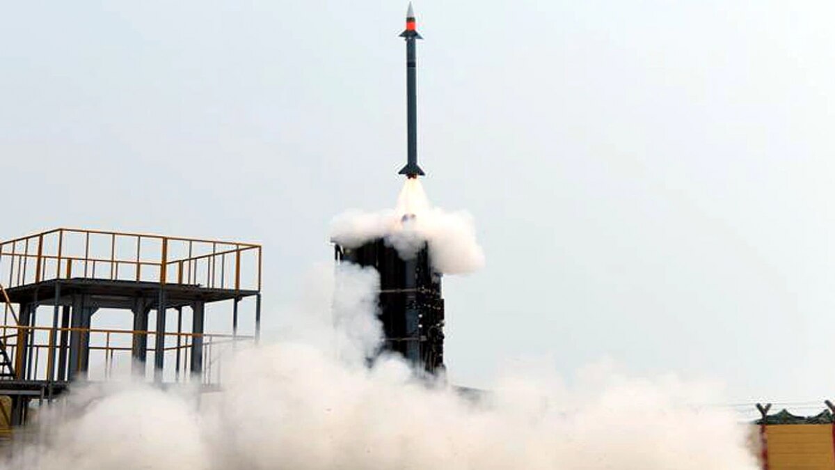 ईस्टर्न कमांड को मिली MRSAM मिसाइल (फाइल)