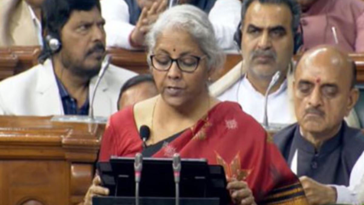 वित्त मंत्री ने बजट पेश करने में पिछले साल से भी कम समय लिया