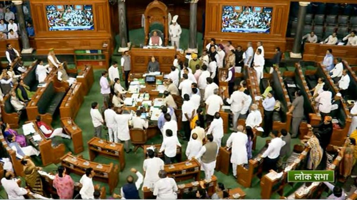 लोकसभा की कार्यवाही तकनीकी खराबी के कारण हुई म्यूट?, कांग्रेस बोली- दबाई जा रही विपक्ष की आवाज