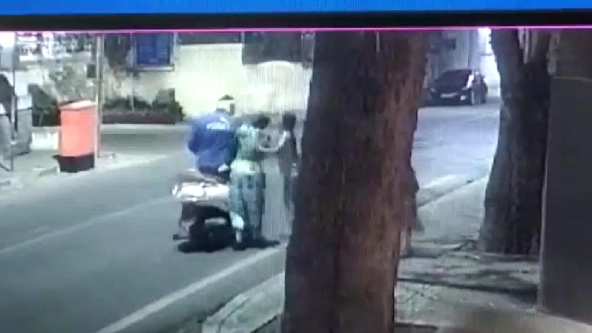 चेन स्नेचर से भिड़ीं दादी-पोती.