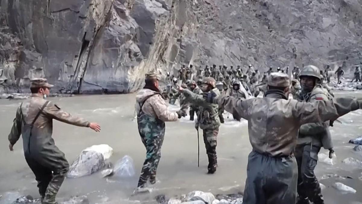 भारत-चीन के सैनिकों के बीच साल 2020 में झड़प हुई थी (Photo- Getty Images)