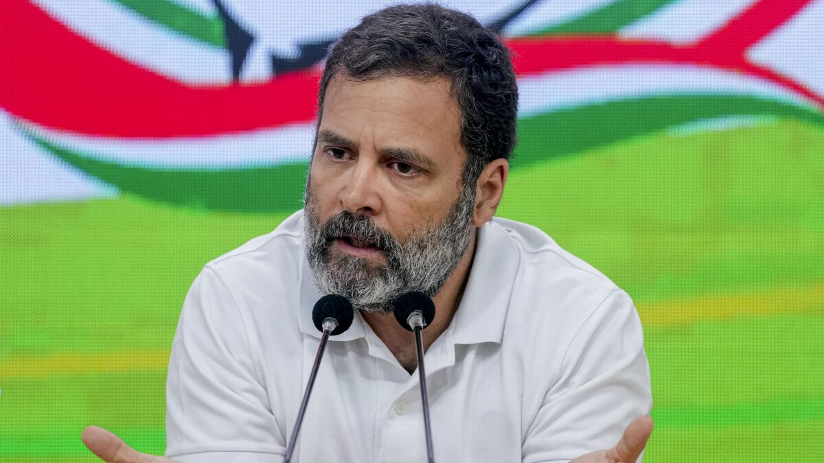 'आपसे मिलने वाली पीड़ित महिलाओं की डिटेल दें', राहुल गांधी को दिल्ली पुलिस ने भेजा नोटिस!