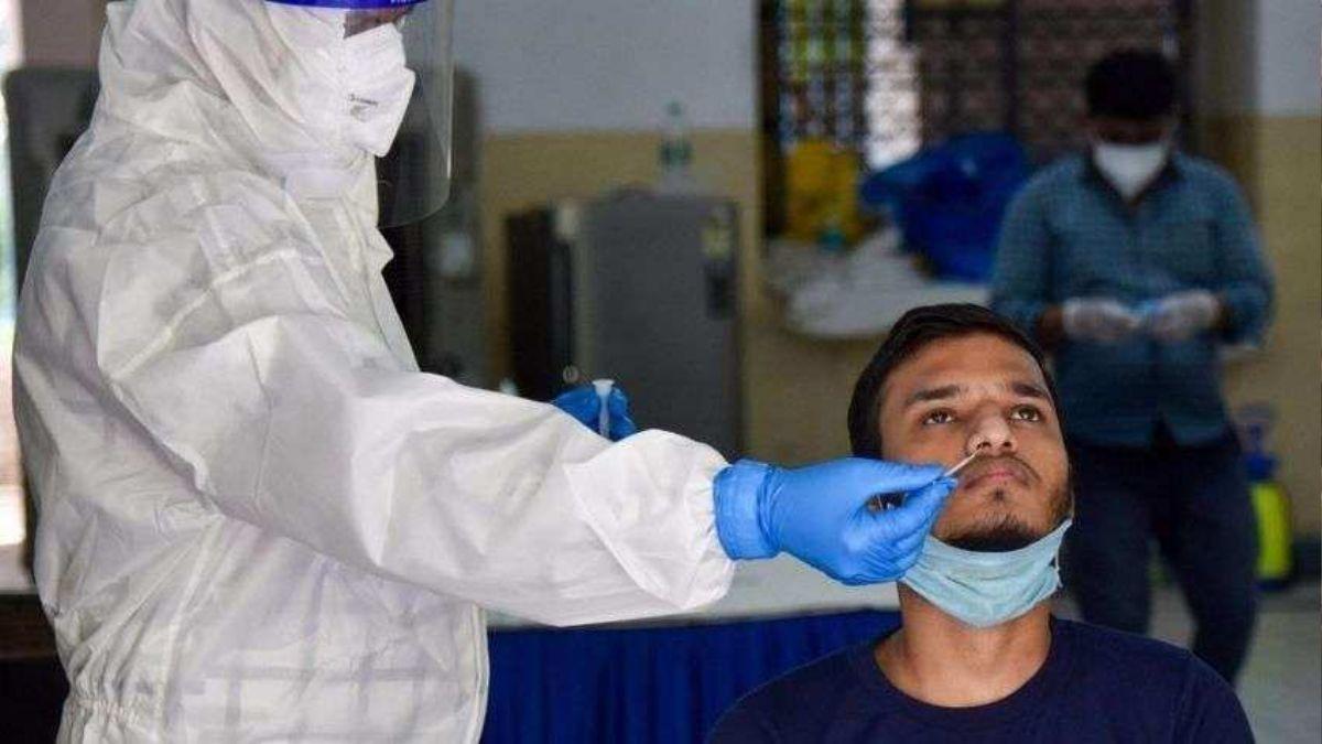 सावधान! फिर रफ्तार पकड़ रहा है कोरोना, 113 दिनों के बाद पहली बार सामने आए सबसे ज्यादा केस