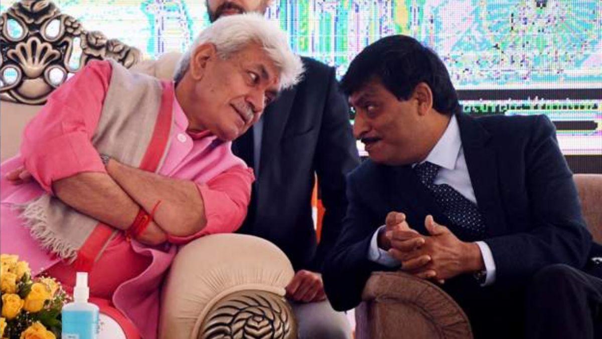 जम्मू कश्मीर के LG मनोज सिन्हा ने रखी मॉल की आधारशिला