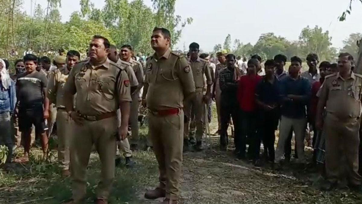 किशोर का पेड़ से लटका मिला शव 