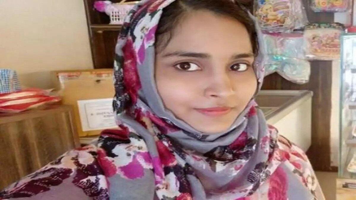 'जेल में ठीक नहीं है बेटी, रोजा नहीं रख सकती...', बोलीं दिल्ली हिंसा में गिरफ्तार एक्टिविस्ट की मां