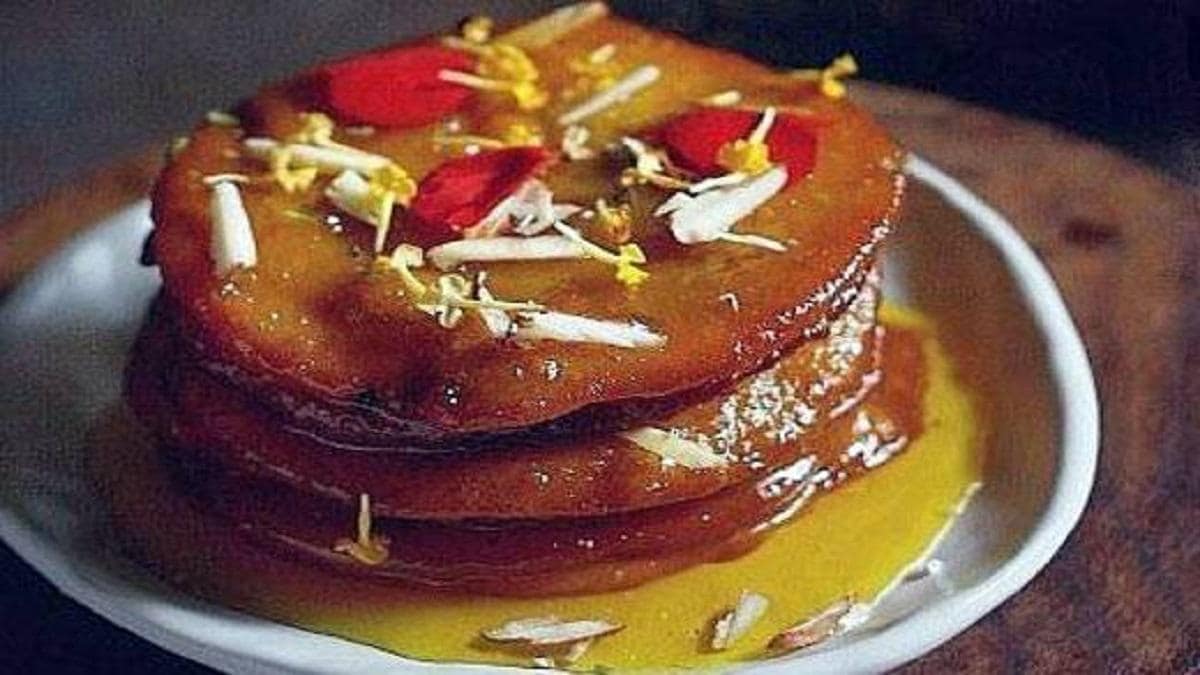 Malpua Recipe: होली में बनानी है Instant Sweet Dish? ट्राई करें मालपुआ की ये मजेदार रेसिपी - Malpua recipe holi 2023 sweet dish soft home made malpua lbsv - AajTak
