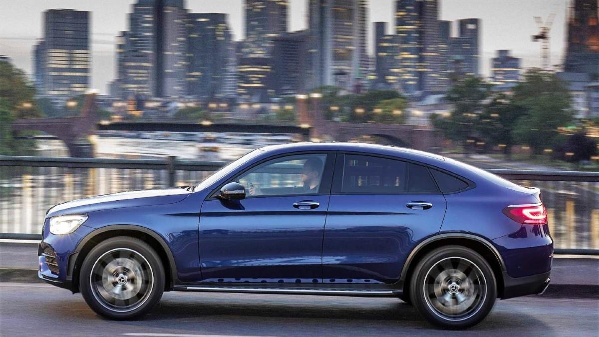 1 अप्रैल से लगेगा झटका! पच्चीस... पचास हजार नहीं पूरे 12 लाख रुपये तक महंगी हो जाएंगी इस ब्रांड की कारें