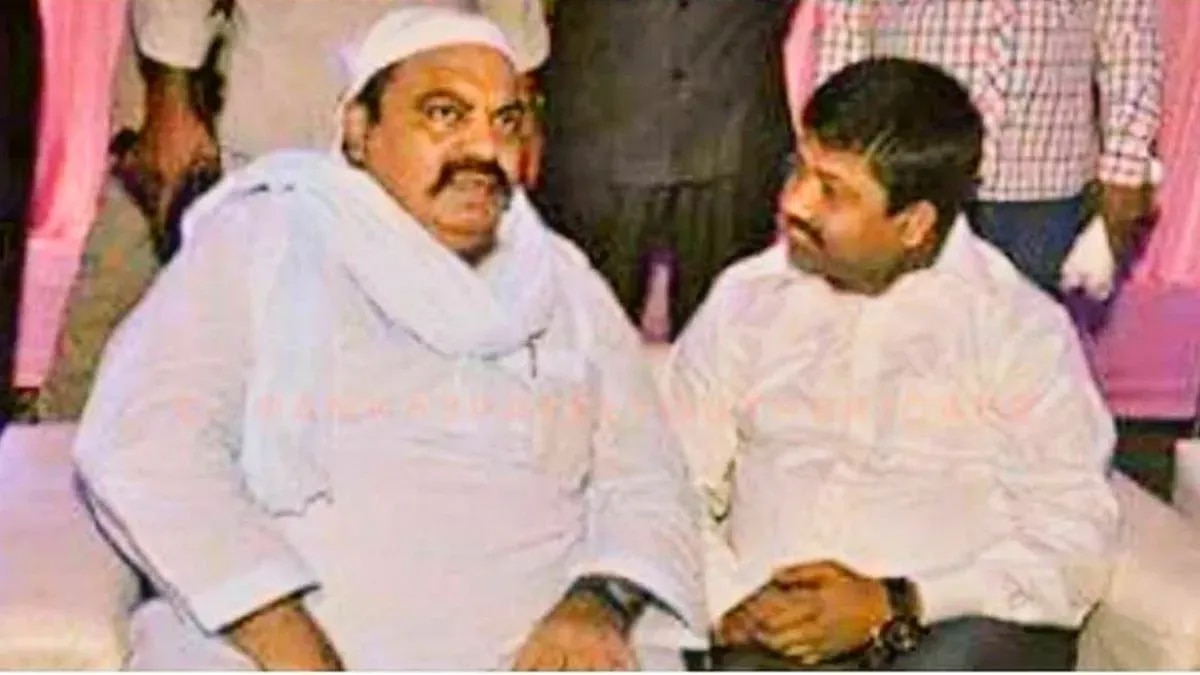 अतीक अहमद के साथ मंत्री नंदगोपाल नंदी की तस्वीर वायरल हुई थी