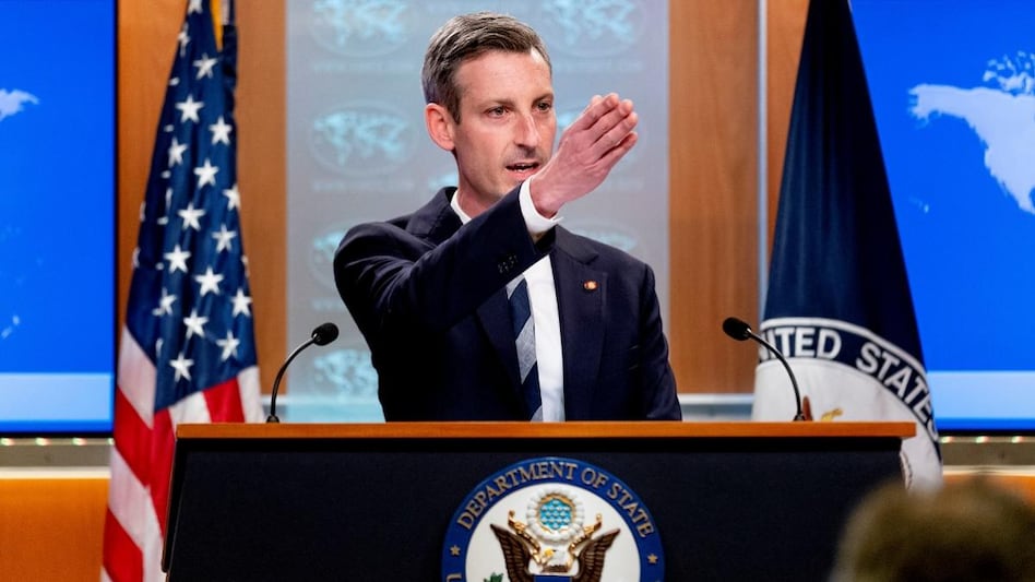 PAK पत्रकार ने भारत को लेकर की शिकायत, अमेरिका ने दिया ये जवाब - america reacts on india pakistan relation ned price says support constructive dialogue tlifwe - AajTak