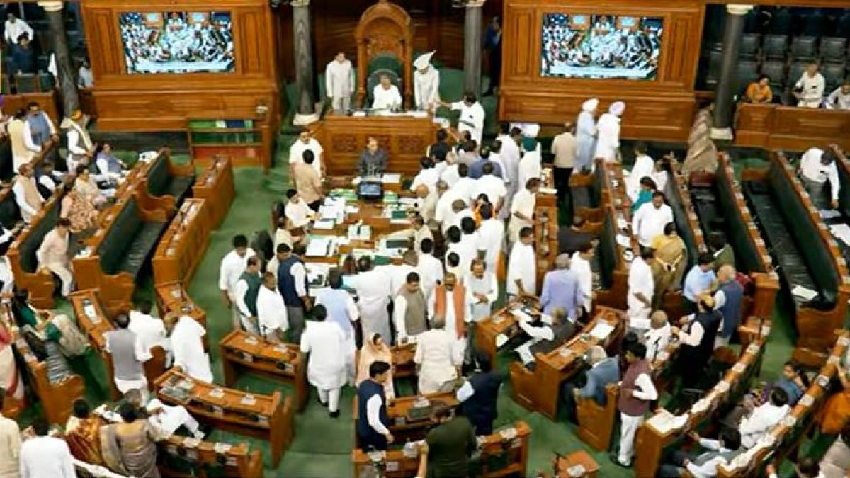 'ऐसा पहली बार देख रहा हूं जब रूलिंग पार्टी...', संसद में क्यों बोले कांग्रेस सांसद?