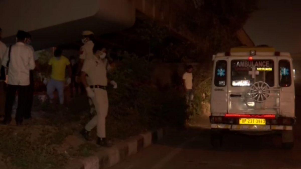 Delhi: फ्लाईओवर के नीचे सड़ी-गली हालत में मिली विदेशी नागरिक की लाश, इलाके में हड़कंप