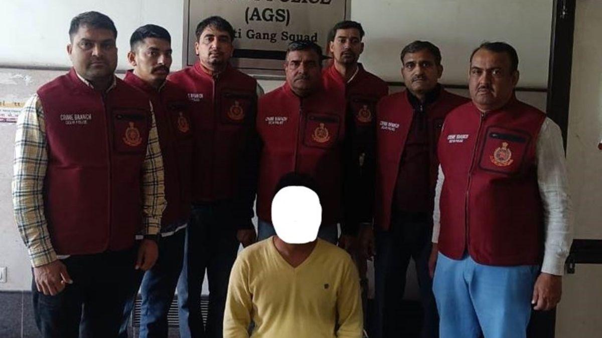 पुलिस की गिरफ्त में आरोपी.