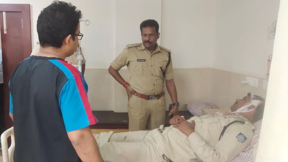 अस्पताल में भर्ती एएसआई