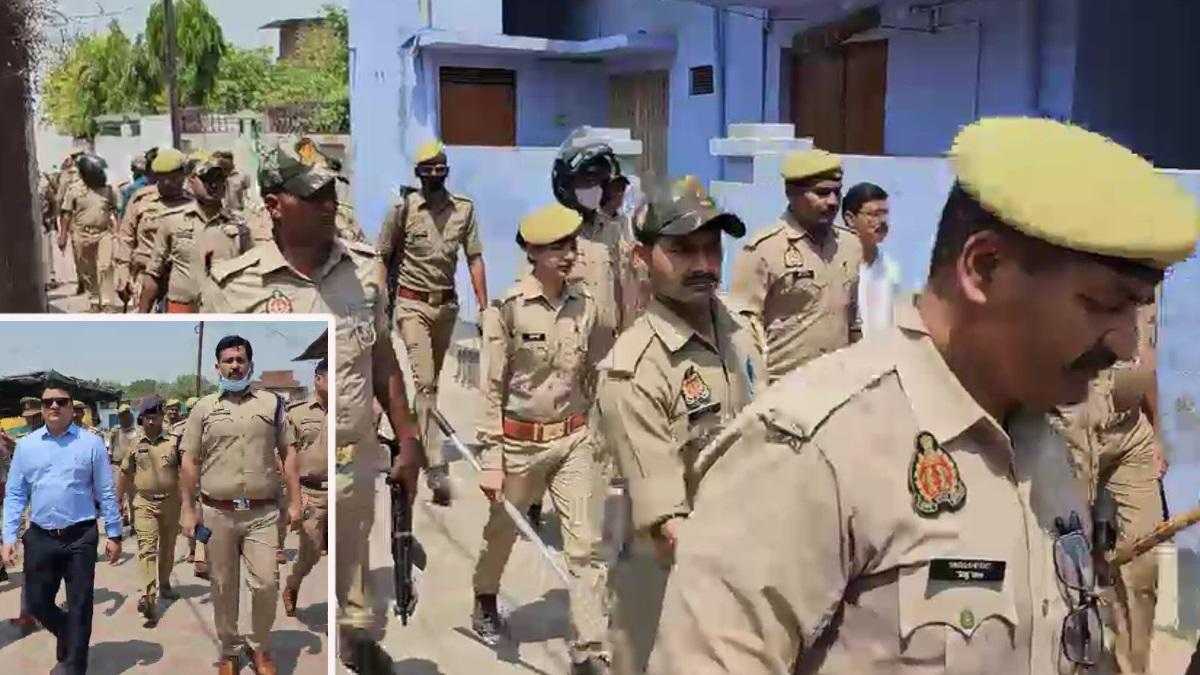 भारी फोर्स के साथ फ्लैग मार्च करते डीएम और एसपी. 