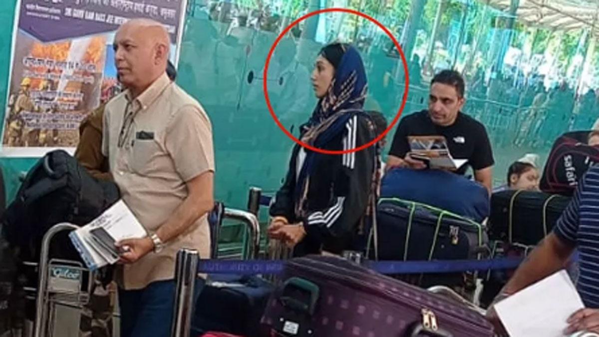 लंदन भागने की कोशिश कर रही थी किरणदीप कौर 