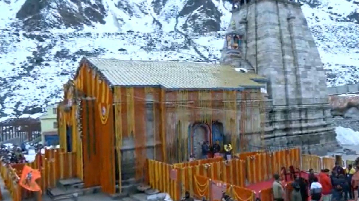 केदारनाथ मंदिर के खुले कपाट