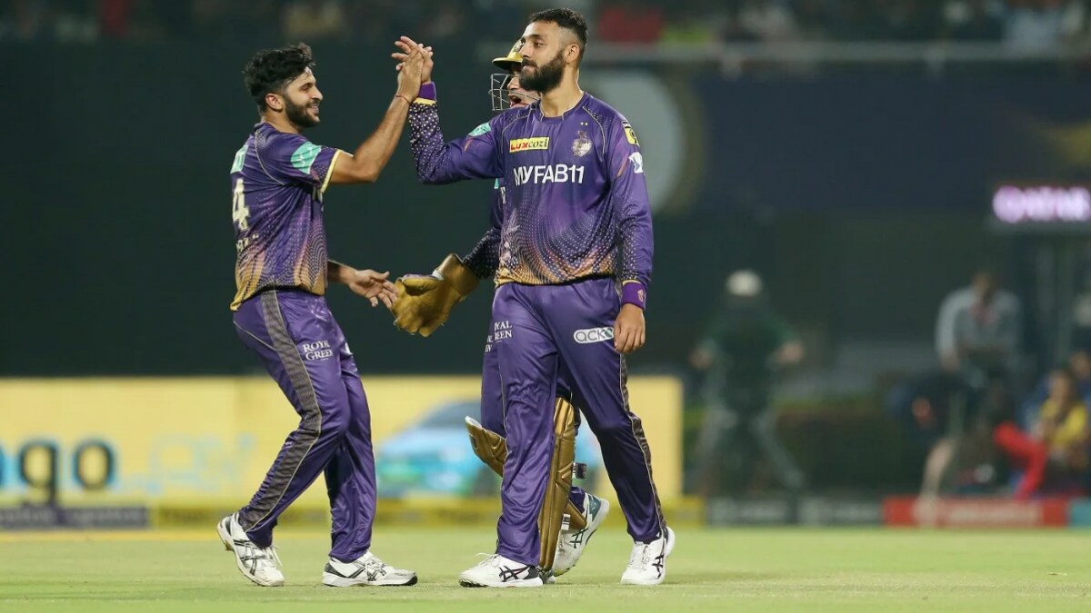 Shardul Thakur की फैन हुईं शाहरुख खान की बेटी सुहाना ! आरसीबी के खिलाफ खेली तूफानी पारी IPL KKR Vs RCB: ईडन में 'लॉर्ड' शार्दुल का तूफान, स्पिनर्स ने बरपाया कहर, KKR की जीत में अहम रहे ये 4 फैक्टर - IPL RCB beat KKR Lord shardul thakur Kolkata