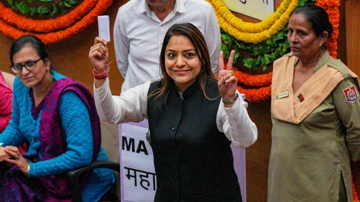 डॉक्टर शैली ओबेरॉय 