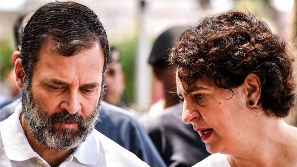 उसका सामान मैंने पैक किया, वो अकेला बैठा था....',सांसदी जाने के बाद राहुल का हाल प्रियंका की जुबानी - rahul gandhi priyanka gandhi wayanad emotional rally ntc - AajTak