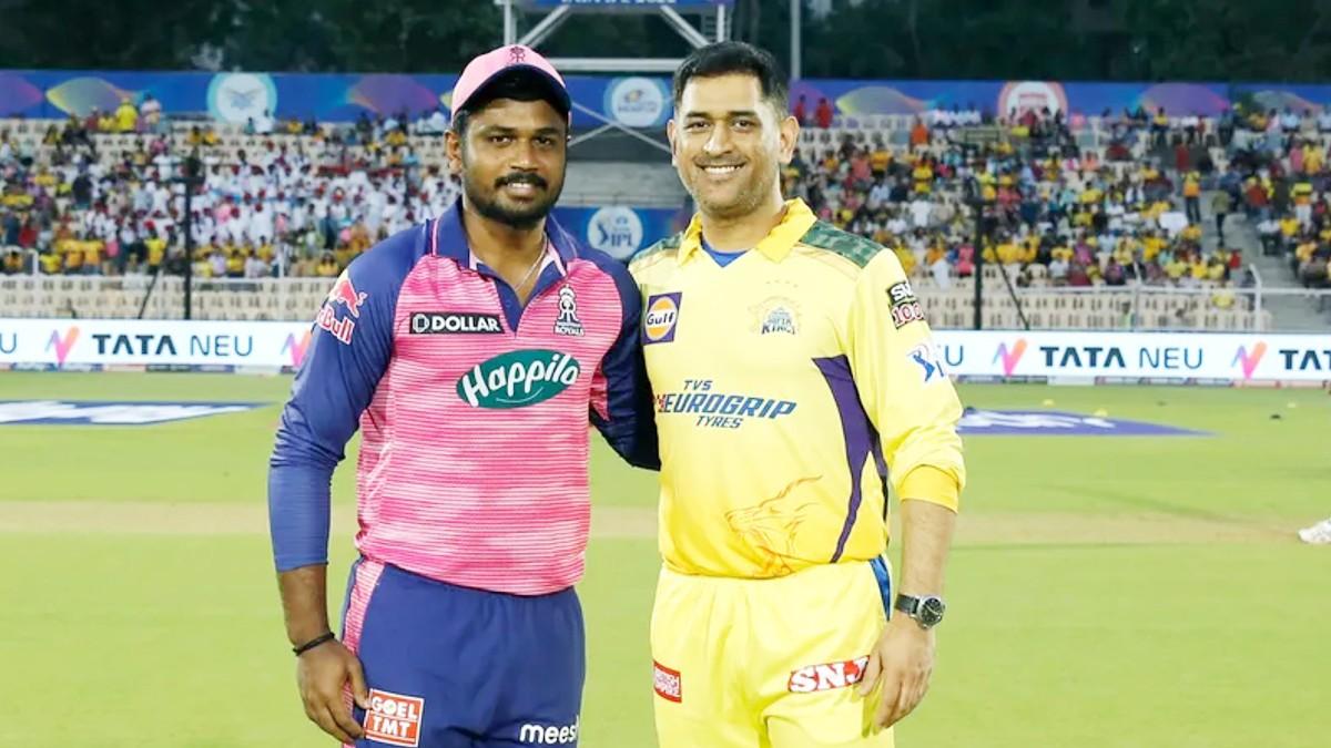 संजू सैमसन और महेंद्र सिंह धोनी. (File Photo)