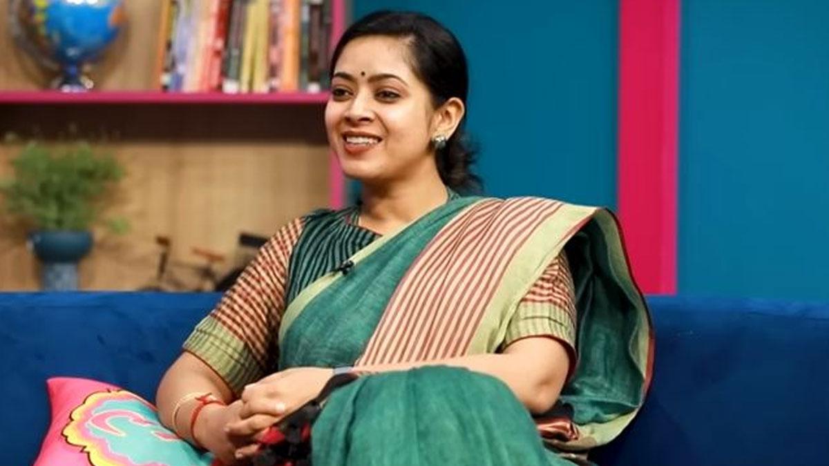 UPSC Interview कैसा होता है और कैसे करें तैयारी? IAS तनु जैन से जानें सबकुछ - UPSC mock Interview fame IAS Tanu Jain drishti tips how to prepare tedu - AajTak