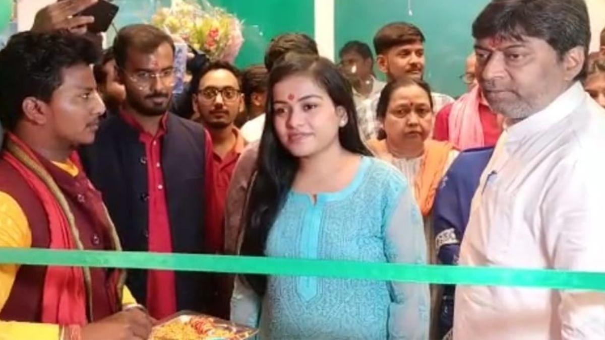 ग्रेजुएट चायवाली प्रियंका गुप्ता. 