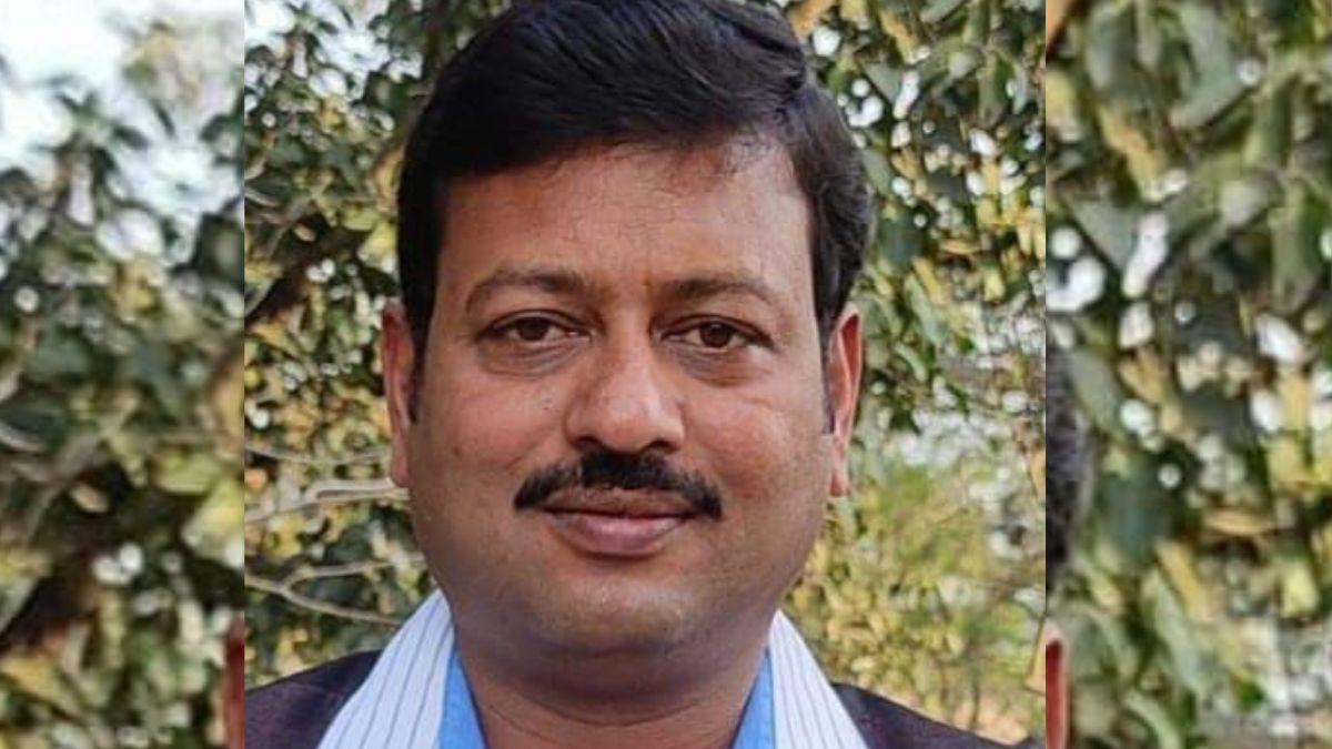 हिरासत में टीएमसी विधायक जीवन कृष्ण साहा (फाइल फोटो) 