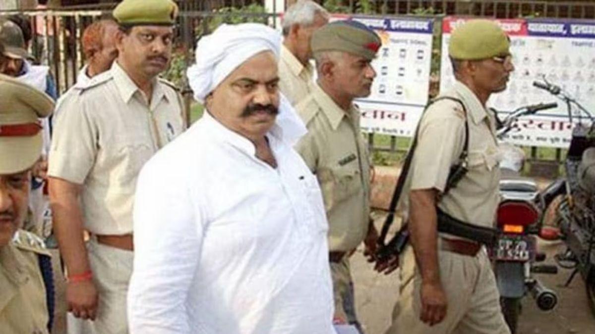 अतीक की बेनामी संपत्तियां जब्त. (File Photo)