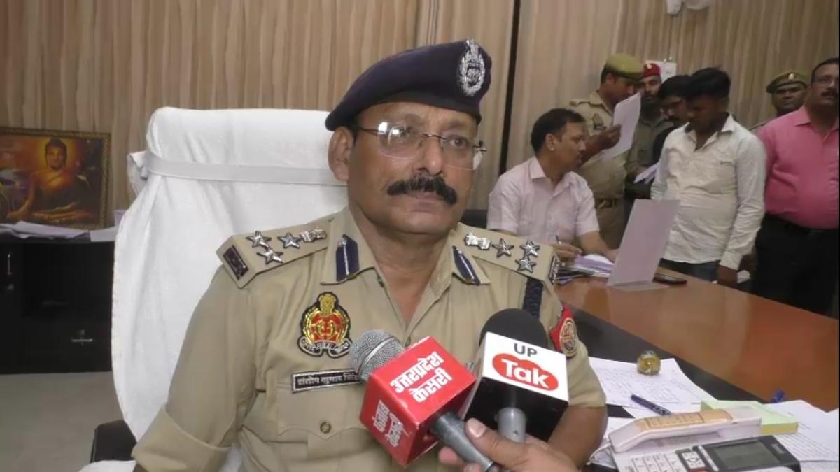 अपर पुलिस आयुक्त संतोष सिंह