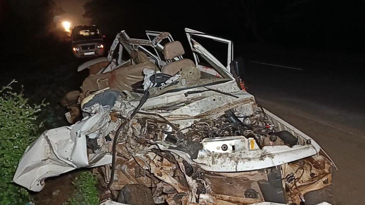 छत्तीसगढ़ में भीषण सड़क हादसे में 11 की मौत