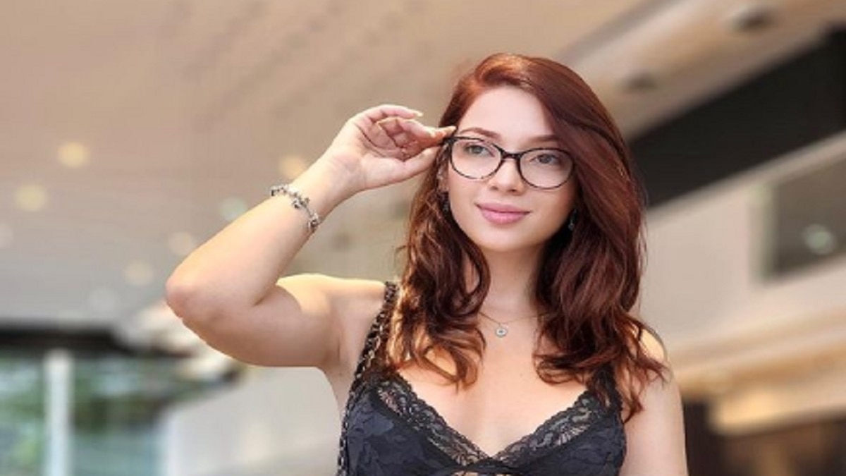 Cibely ferreira professora