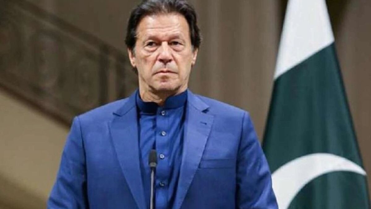 'देश को बर्बाद कर रहे हैं सेनाध्यक्ष,' जमानत मिलने के बाद बोले पूर्व पीएम इमरान खान